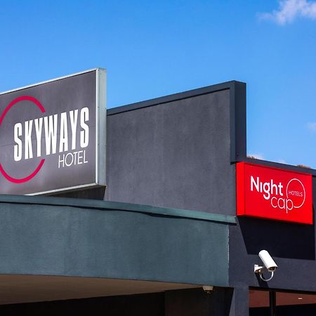 Nightcap At Skyways Hotel Melbourne Exterior photo