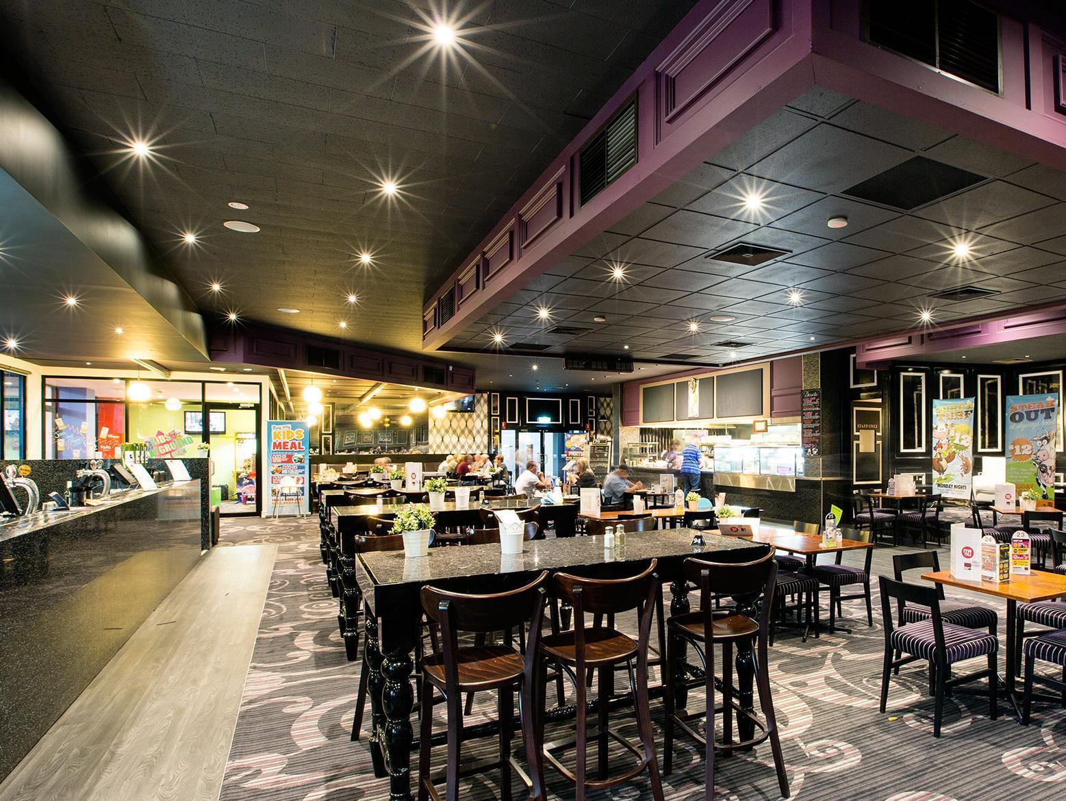 Nightcap At Skyways Hotel Melbourne Exterior photo
